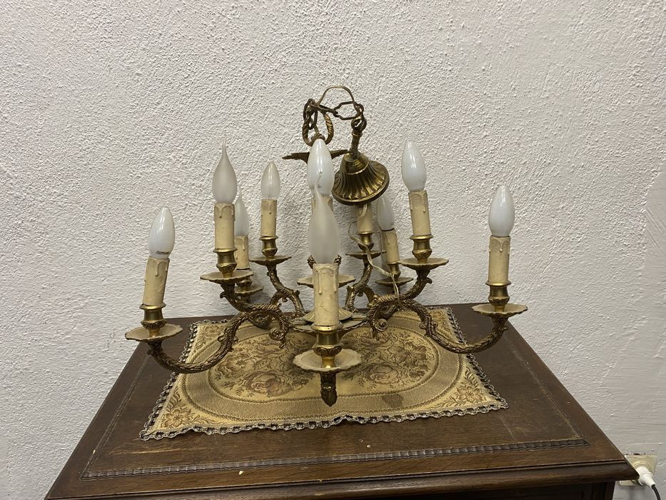 Голям френски бароков полилей от масивен излят месинг барок