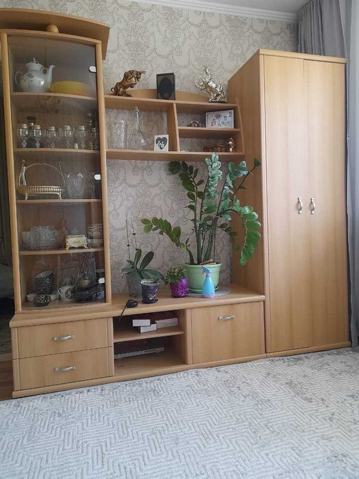 Шкаф стенка,  орех