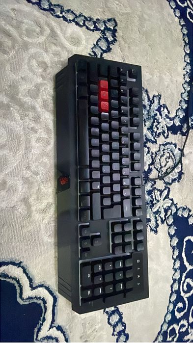 Bloody клавиатура