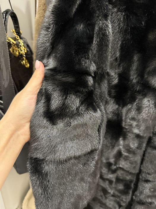 Продам норковую шубу