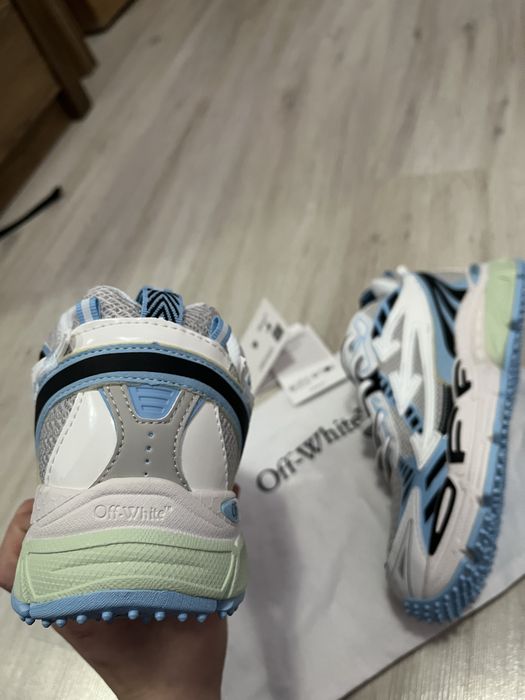Off White Be Right Back white blue 43