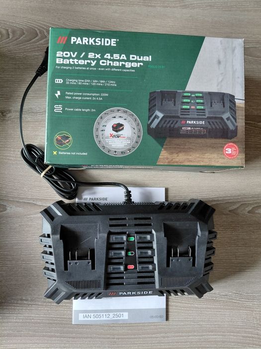 Зарядна станция за 20V / 12V.Зарежда всички видове батерии.Три години гаранция.