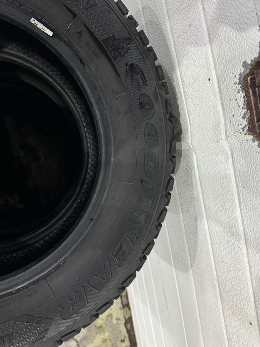 215/65R16 шина продам