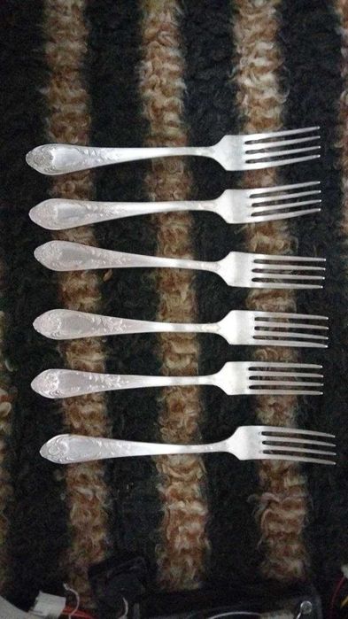 Мельхиоровые столовые приборы