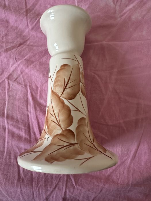 Продавам порцеланов свещник