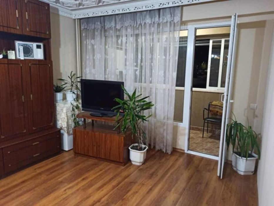Дава се под наем Тристаен апартамент в Плевен, Сторгозия - 80 кв.м за 280.5 € - Снимка #6