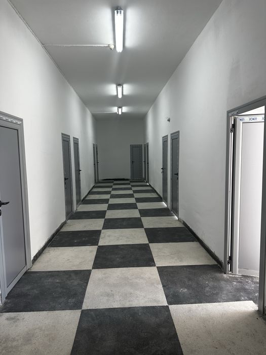 Дава се под наем Офис в Пловдив, Гагарин - 250 кв.м за 816 € - Снимка #1