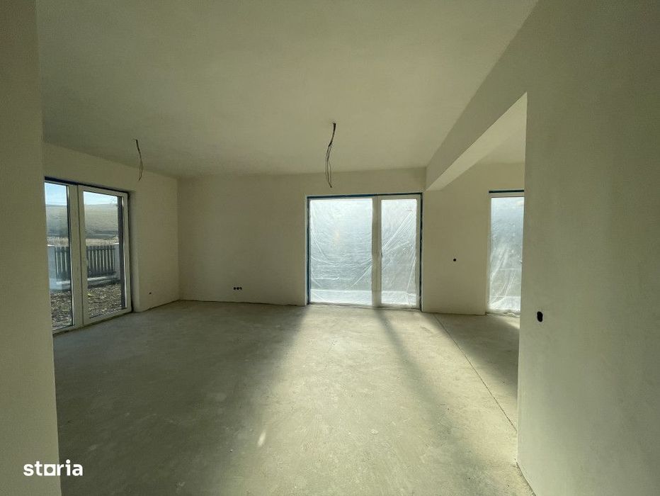 Casa individuala cu CF cu 5 cam/155mp! Teren 550mp! GARAJ! Loc. Dezmir