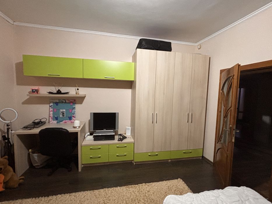 Vand mobilier camera copii