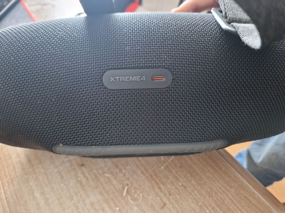 JBL Xtreme 4, ca nouă, o dau ca n-o mai folosesc