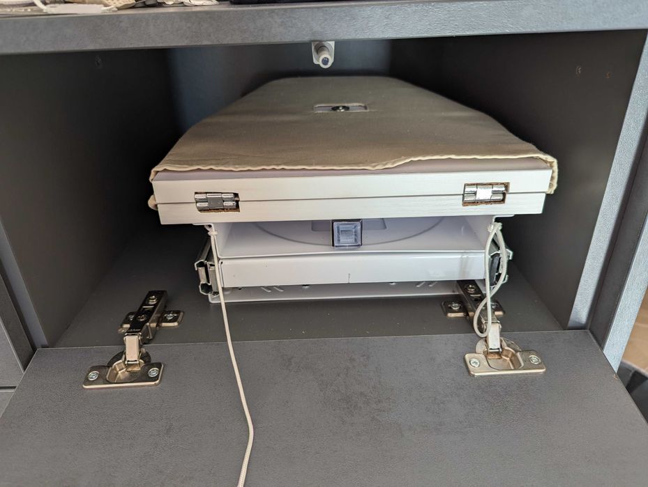 Стойка за гладене, за вграждане