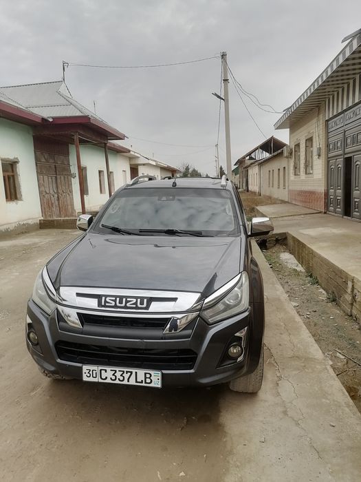 Isuzu d max ijara arenda