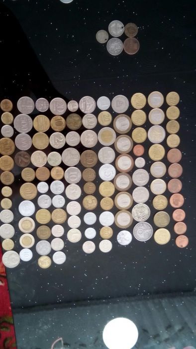 Продам коллекцию банкнот и монет