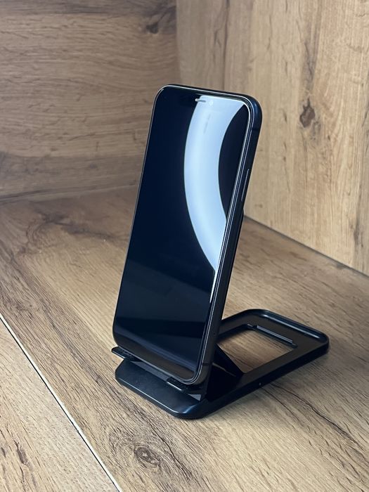 Iphone 11 64gb .