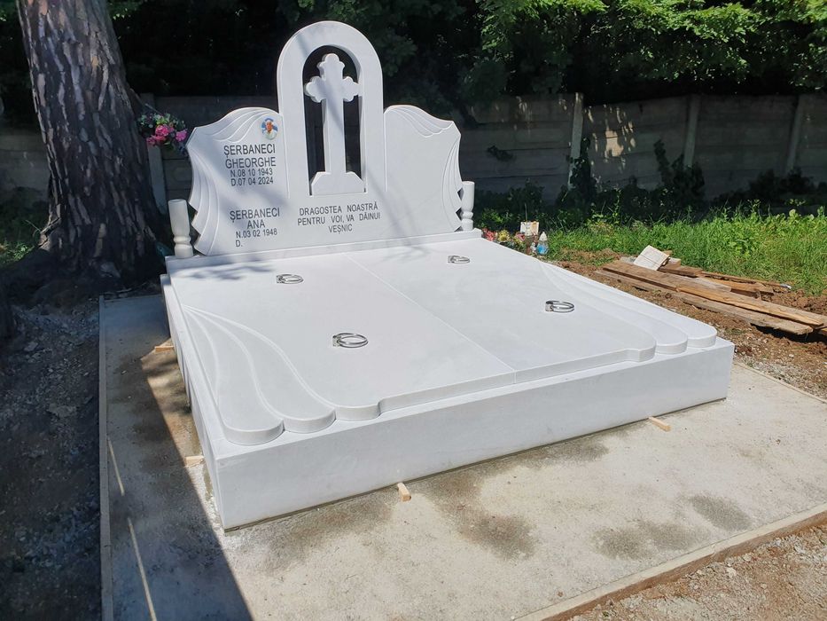 Cruci si morminte marmura si granit