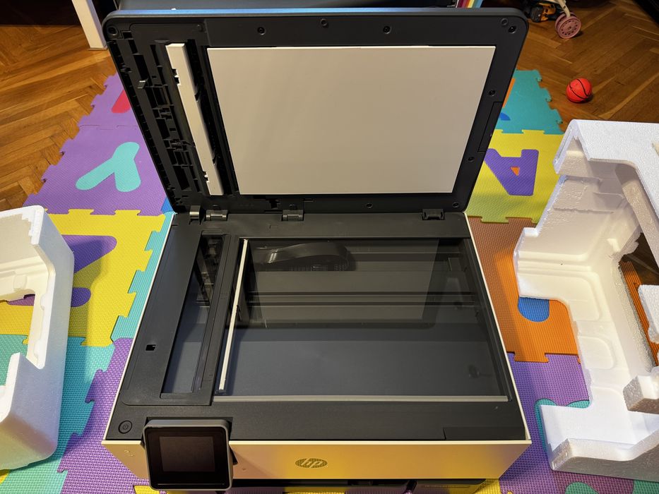 HP OfficeJet Pro 9010 – aproape nouă + cartușe originale noi sigilate + cutie completă