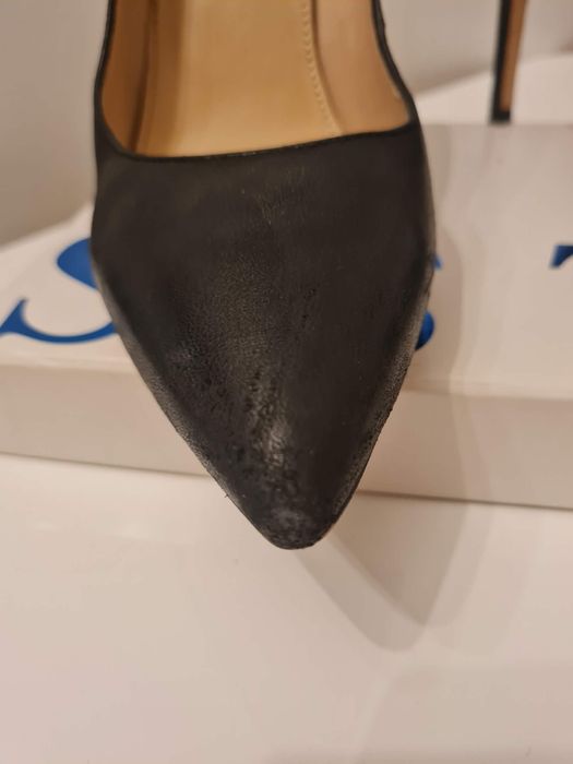 Дамски обувки на Guess