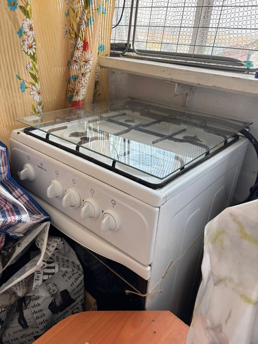 Продам холодильник и газ