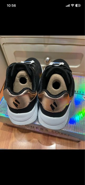 Skechers nr28 noi cu eticheta pret fix