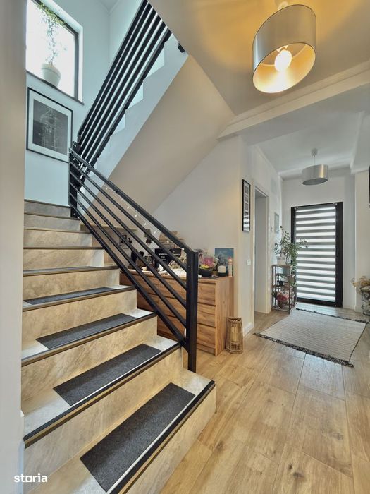 Vilă P+1 cu 4 Camere - Năvodari | TEREN 280MP