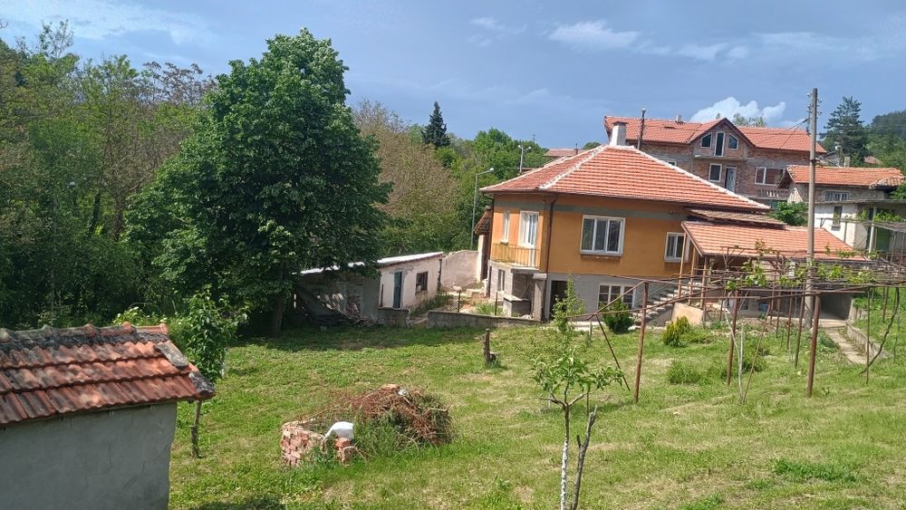 Къща в село Змейово