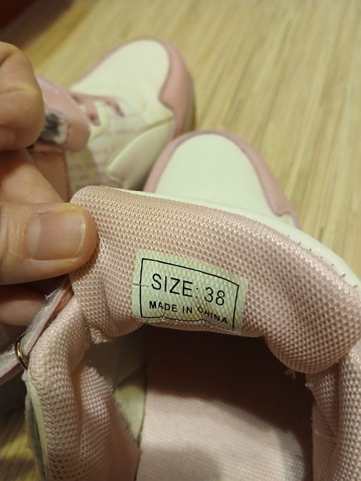 Светещи маратонки с колелца, размер 38