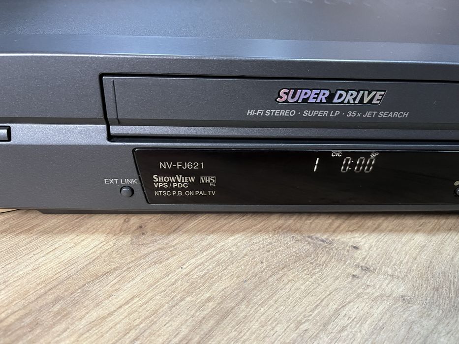 Videorecorder Panasonic seria NV FJ621