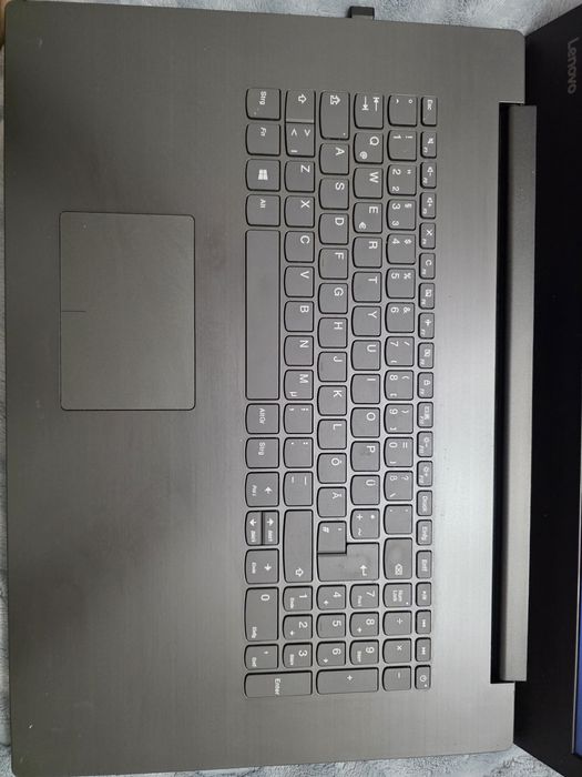 Laptop Lenovo 320-17IKB