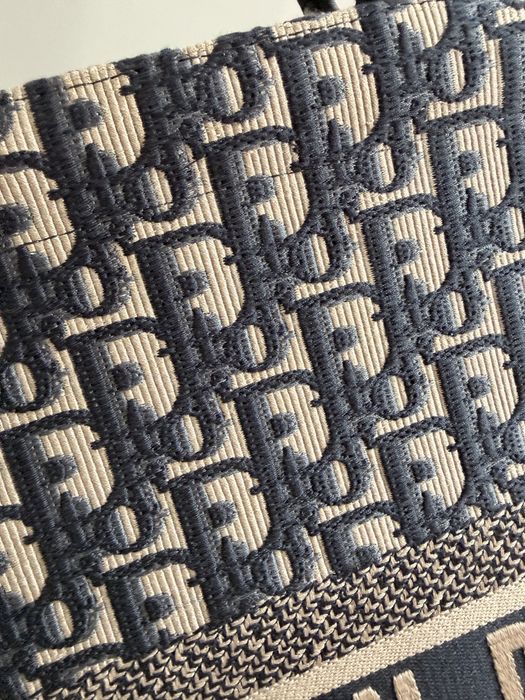 Dior book tote medium