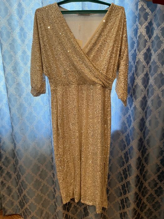 вечерние платья с пайетками