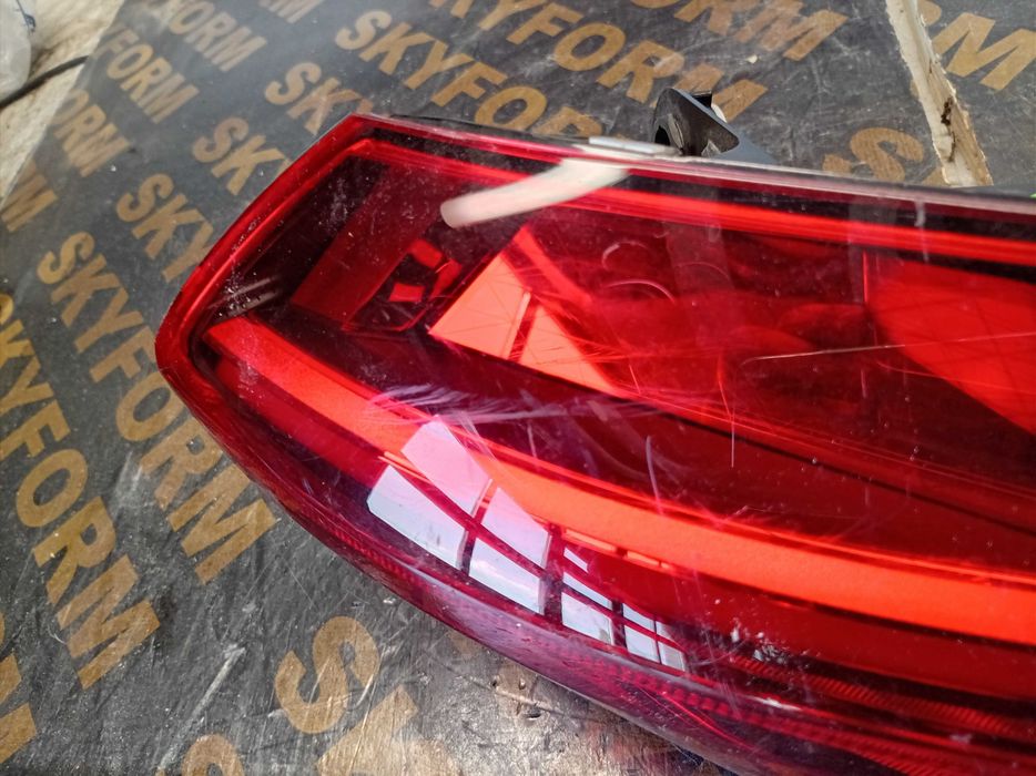 Десен стоп Audi Q5/SQ5 2025