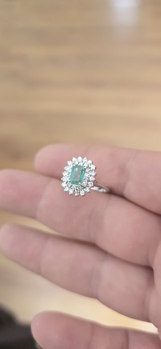 Inel 18k diamante smarald Columbia