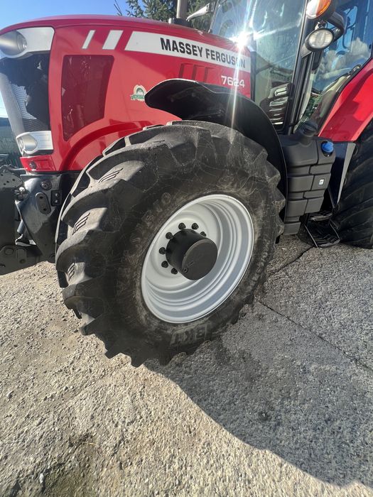Tractor Massey Ferguson 7624 Dyna6