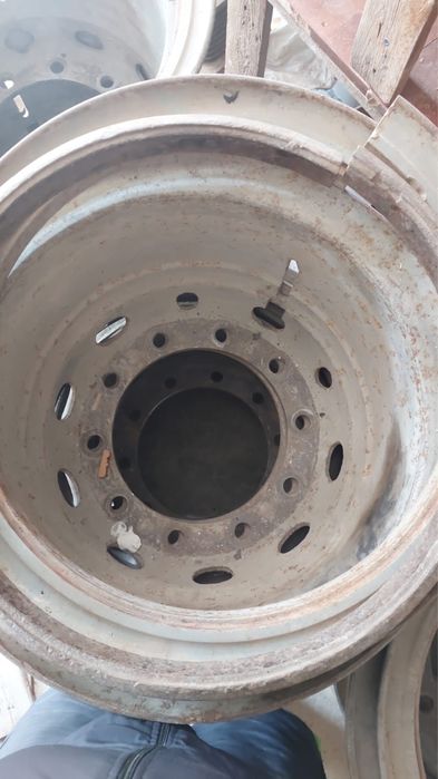 Диски грузовые.