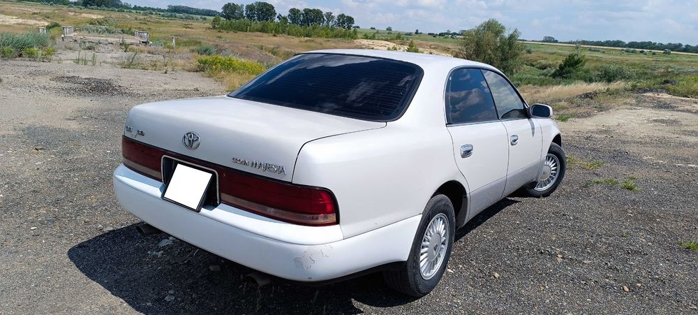 Продам Toyota Crown Majesta