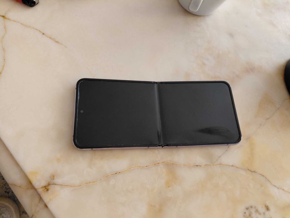 Самсунг галакси з флип 4 развален дисплей