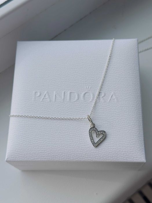 Колье в форме сердца. Серебро 925 пробы. Новое.