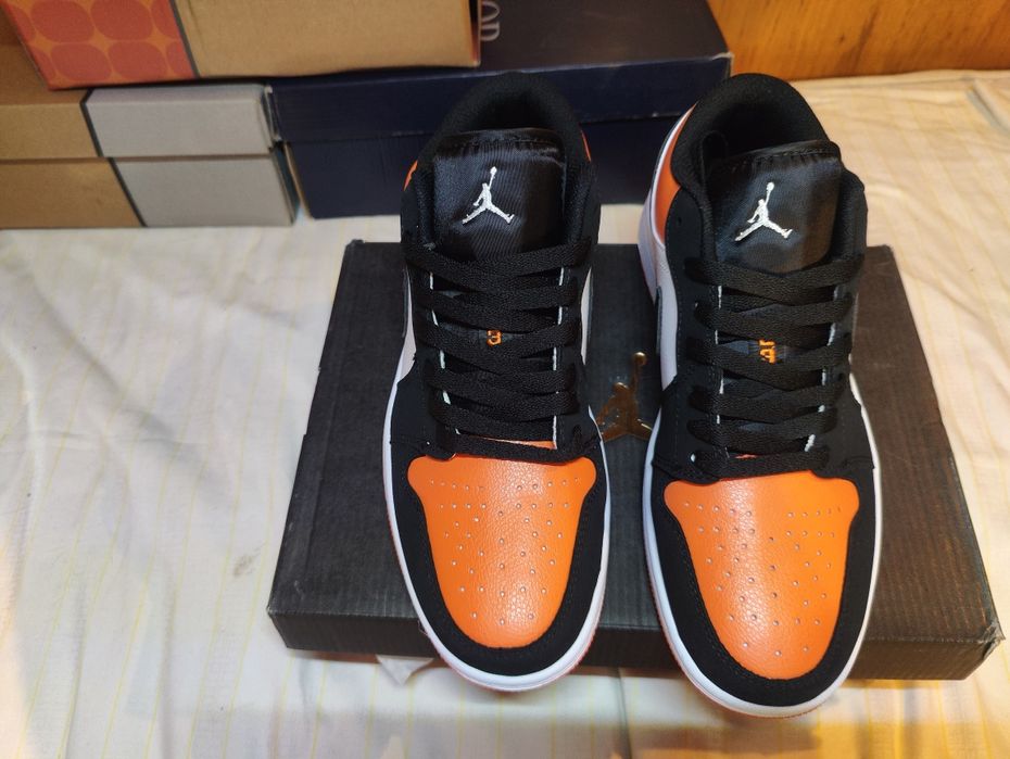 Air Jordan 1 Low Shattered Backboard  44