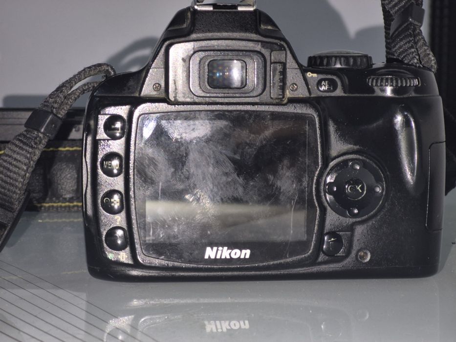 Nikon d40 + сумка батарейка зарядчик