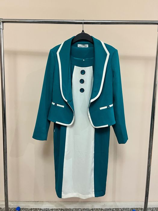 Двойка костюм с платьем