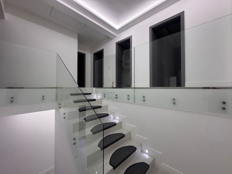 Vila moderna premium cu piscina , garaj dublu si teren generos