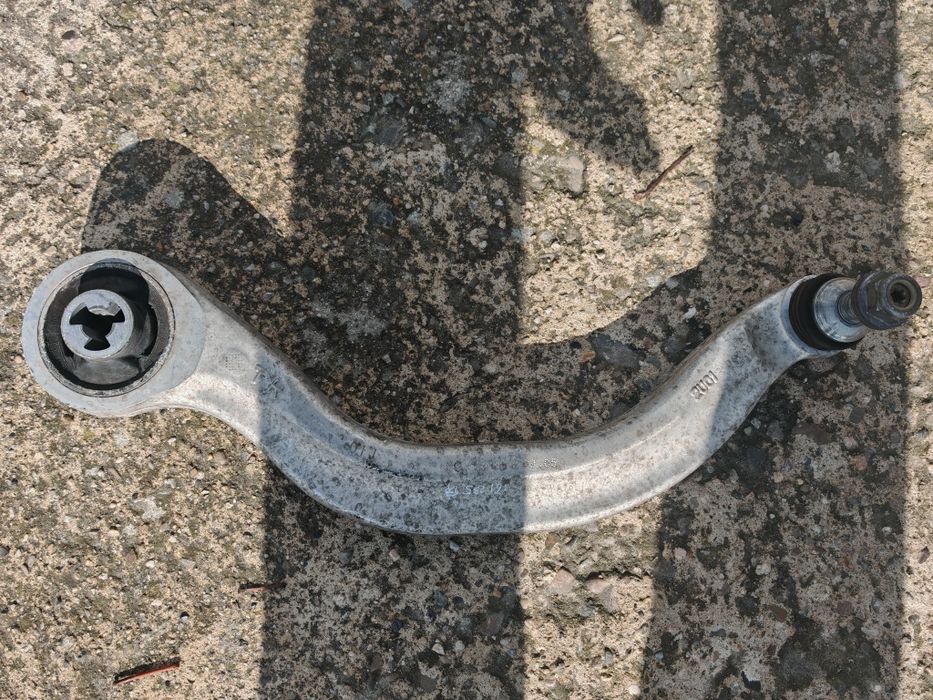 Носач за Tesla Model 3 Highland