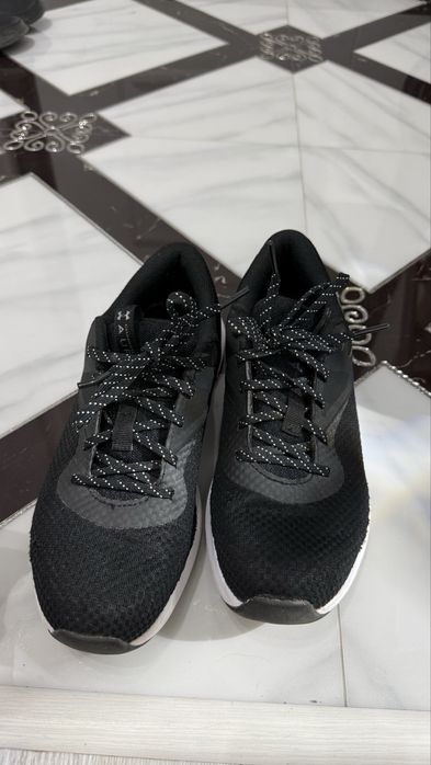 Кроссовки under armour