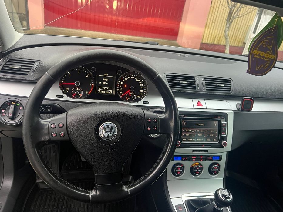 Vând VW Passat  B6