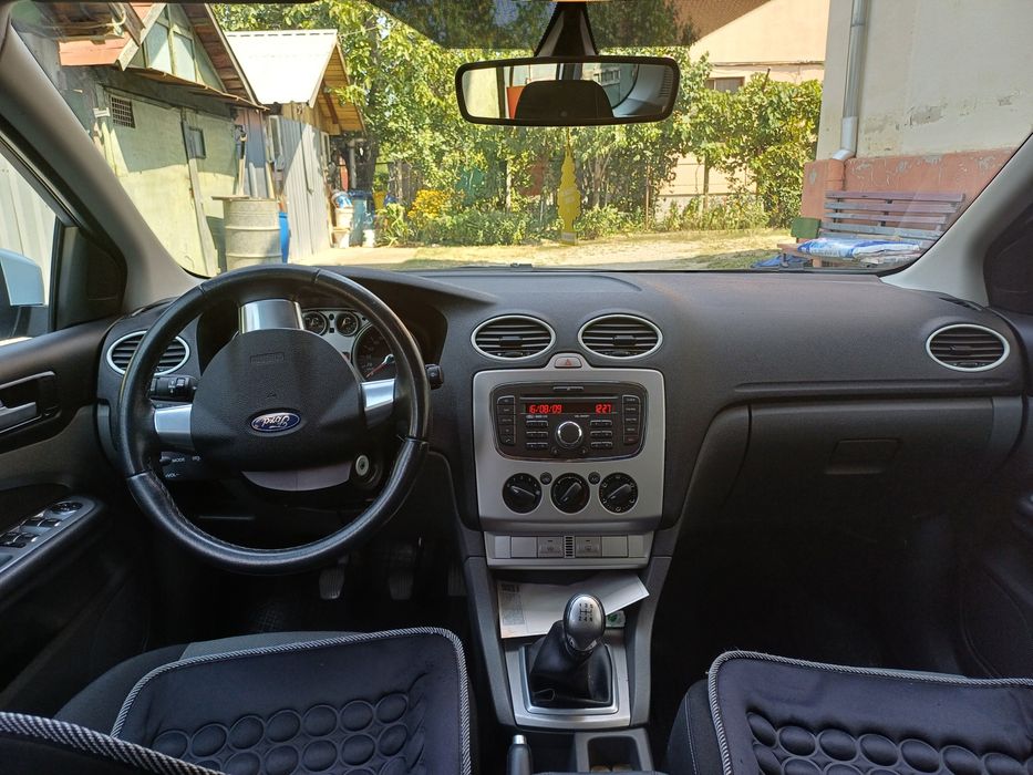 FORD Focus 2010 — imagine 3