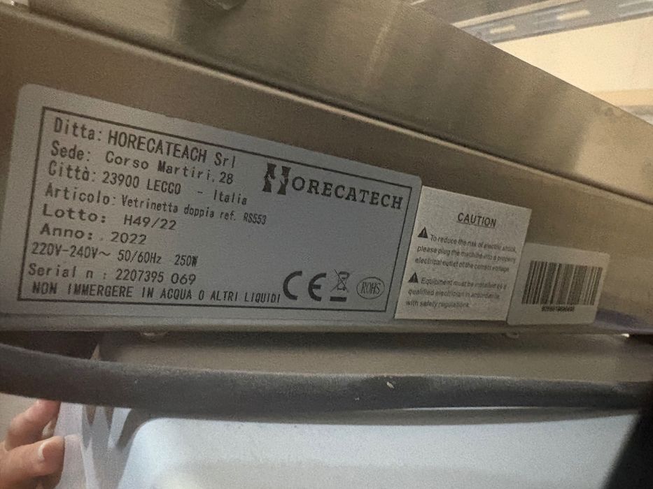 Vitrină caldă profesională HORECATECH – aproape nouă, foarte puțin folosită