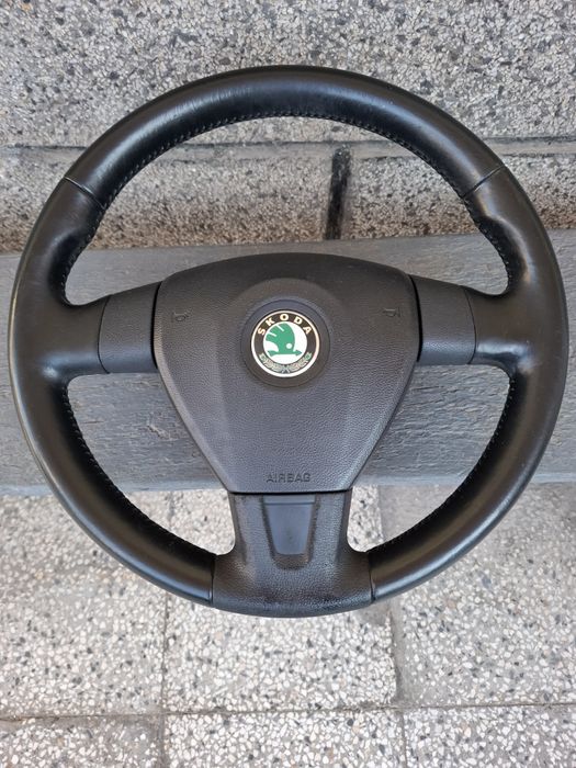 Трилъчев кожен волан за Шкода Skoda Octavia Fabia Roomster