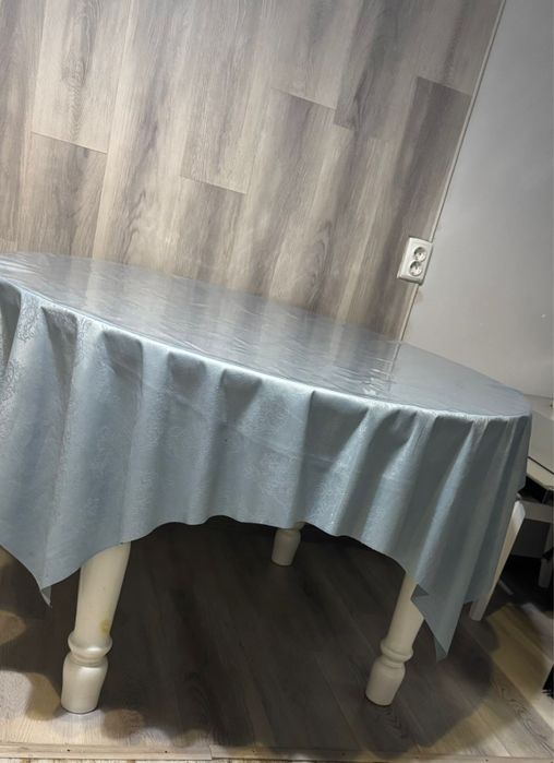 Кухонный стол б/у