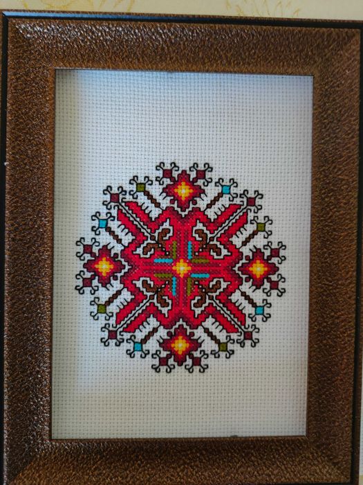 Българска шевица в рамка