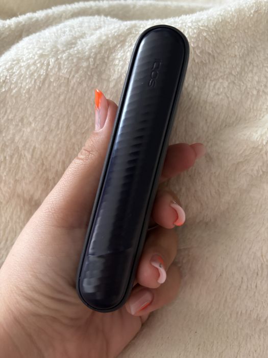 IQOS ILUMA i negru